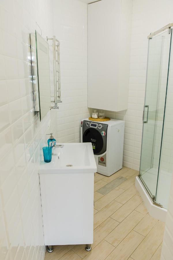 Skandi Apartment Near The Park Irpin Ngoại thất bức ảnh